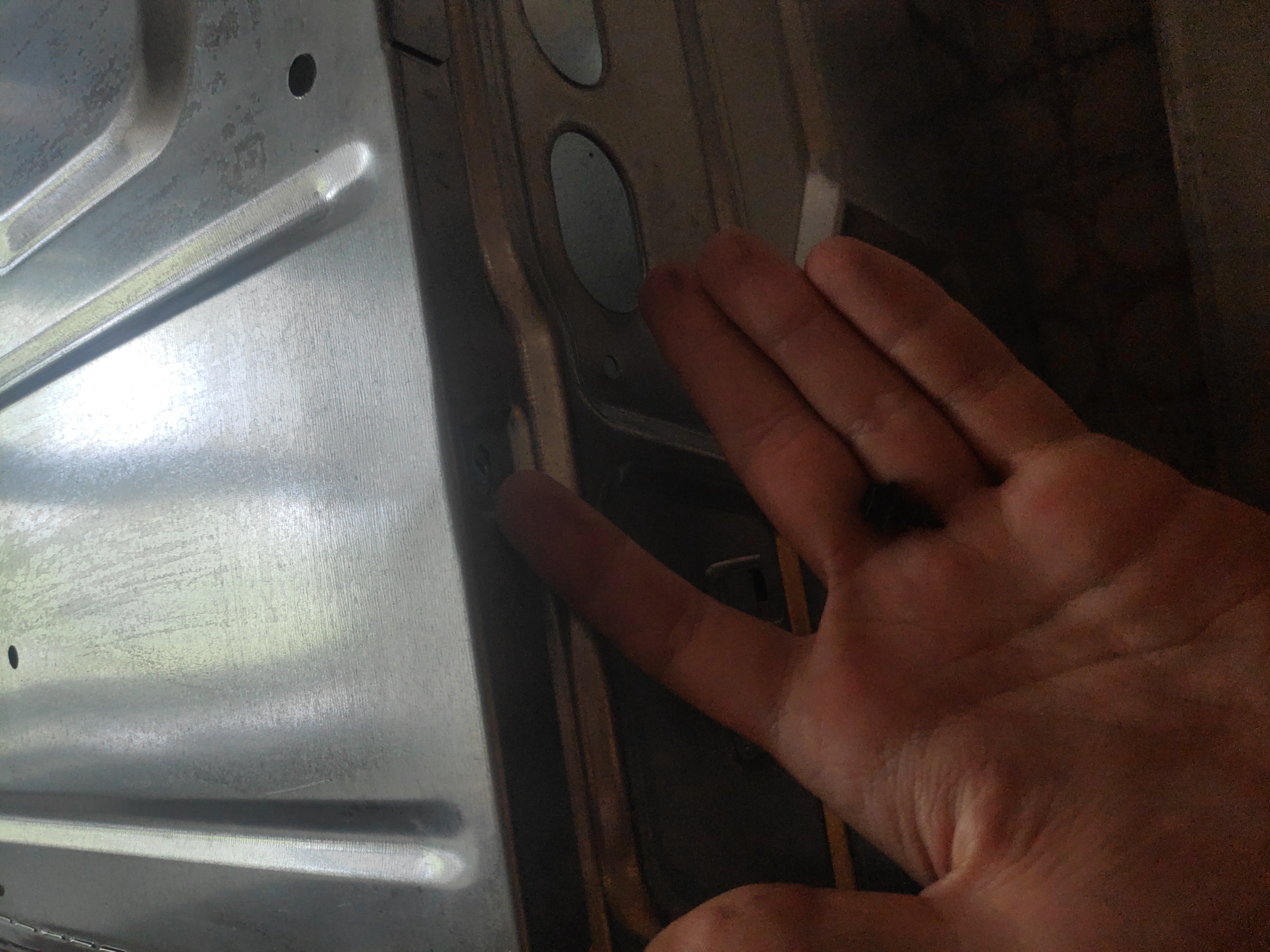 Поремонтував електродухову шафу Whirlpool AKR235/IX (17)