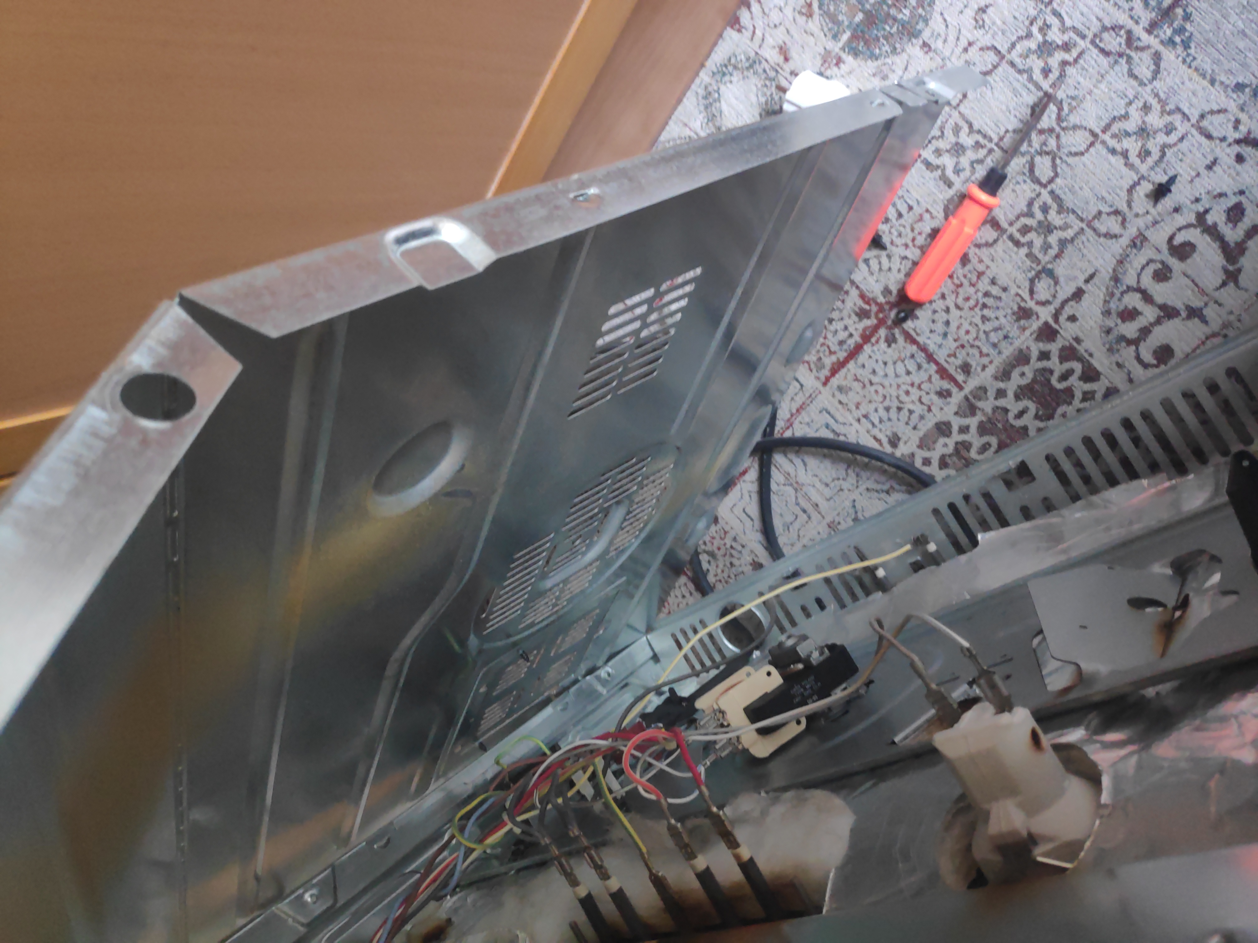 Поремонтував електродухову шафу Whirlpool AKR235/IX (27)