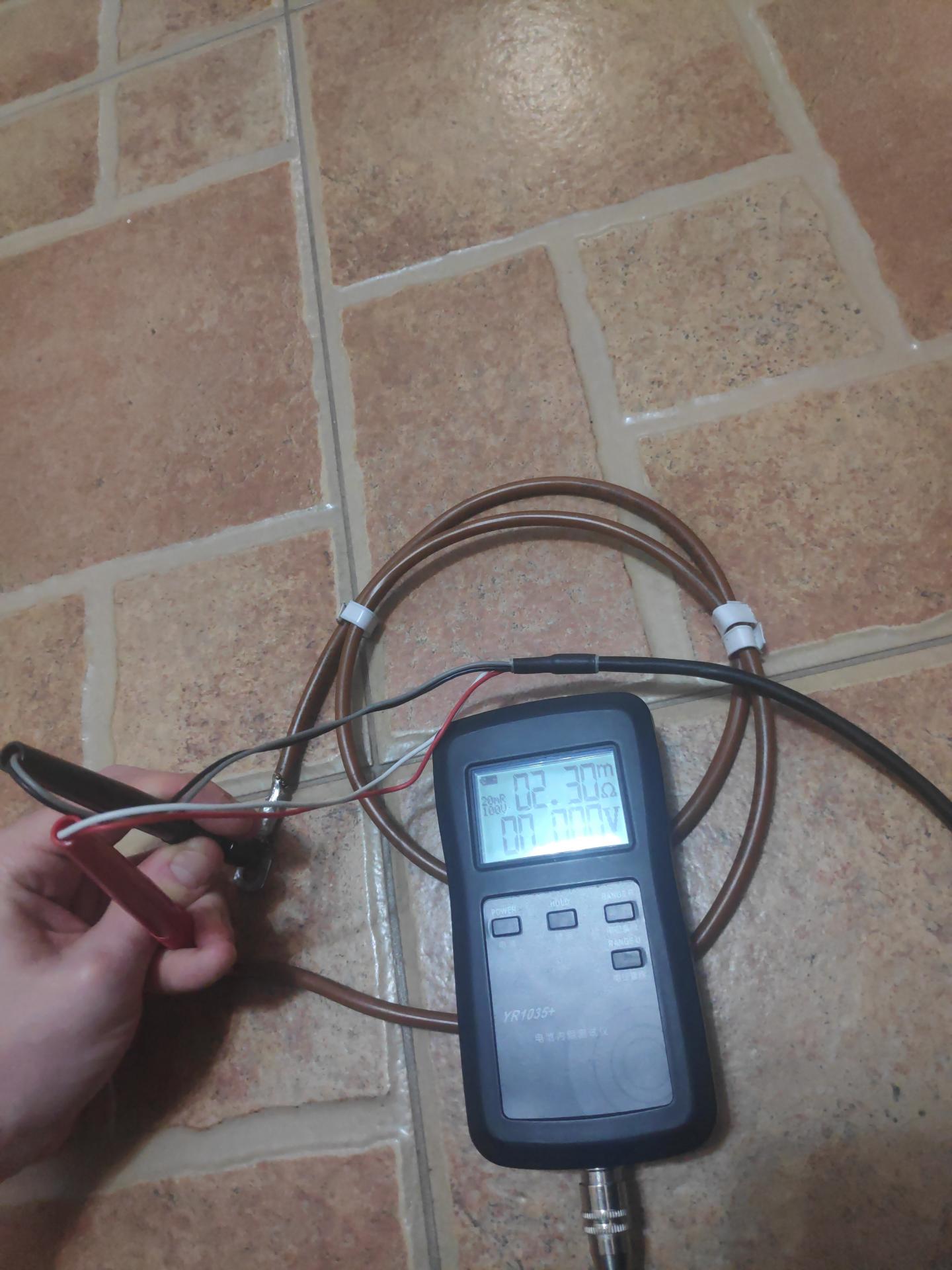 Мідний дріт, один кінець і наконечник